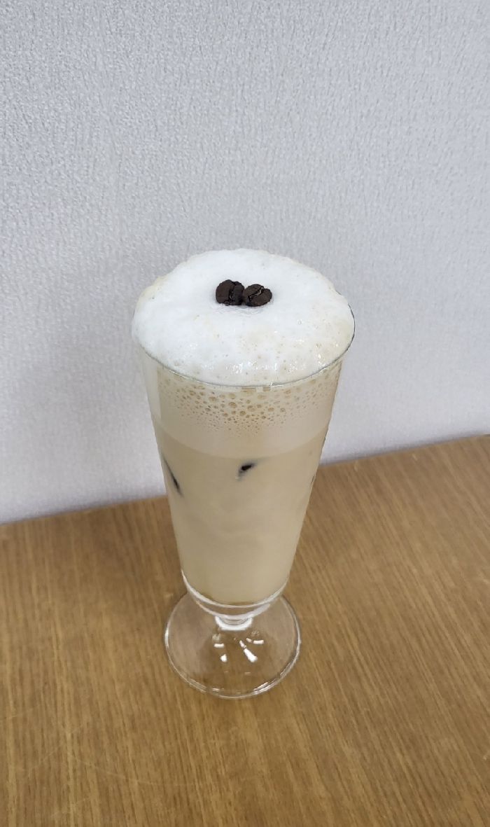 바닐라 라떼 완성입니다! 